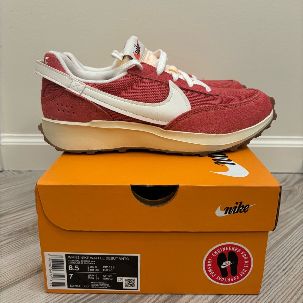 Women’s Nike Waffle Debut Running Shoes